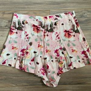 NWOT Forever21 Pink Floral Printed Shorts | Size XS